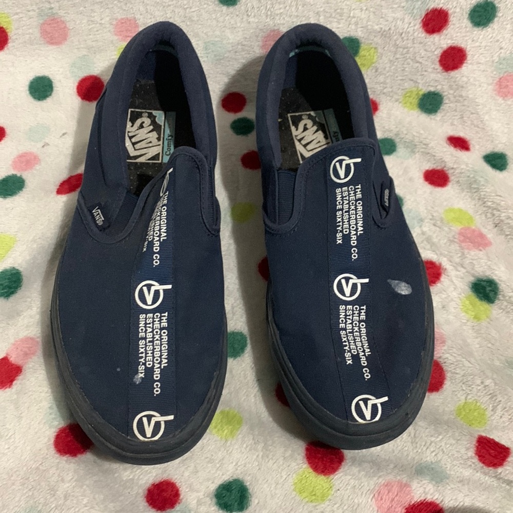 Mens Vans. 9.0 Men | 10.5 Women